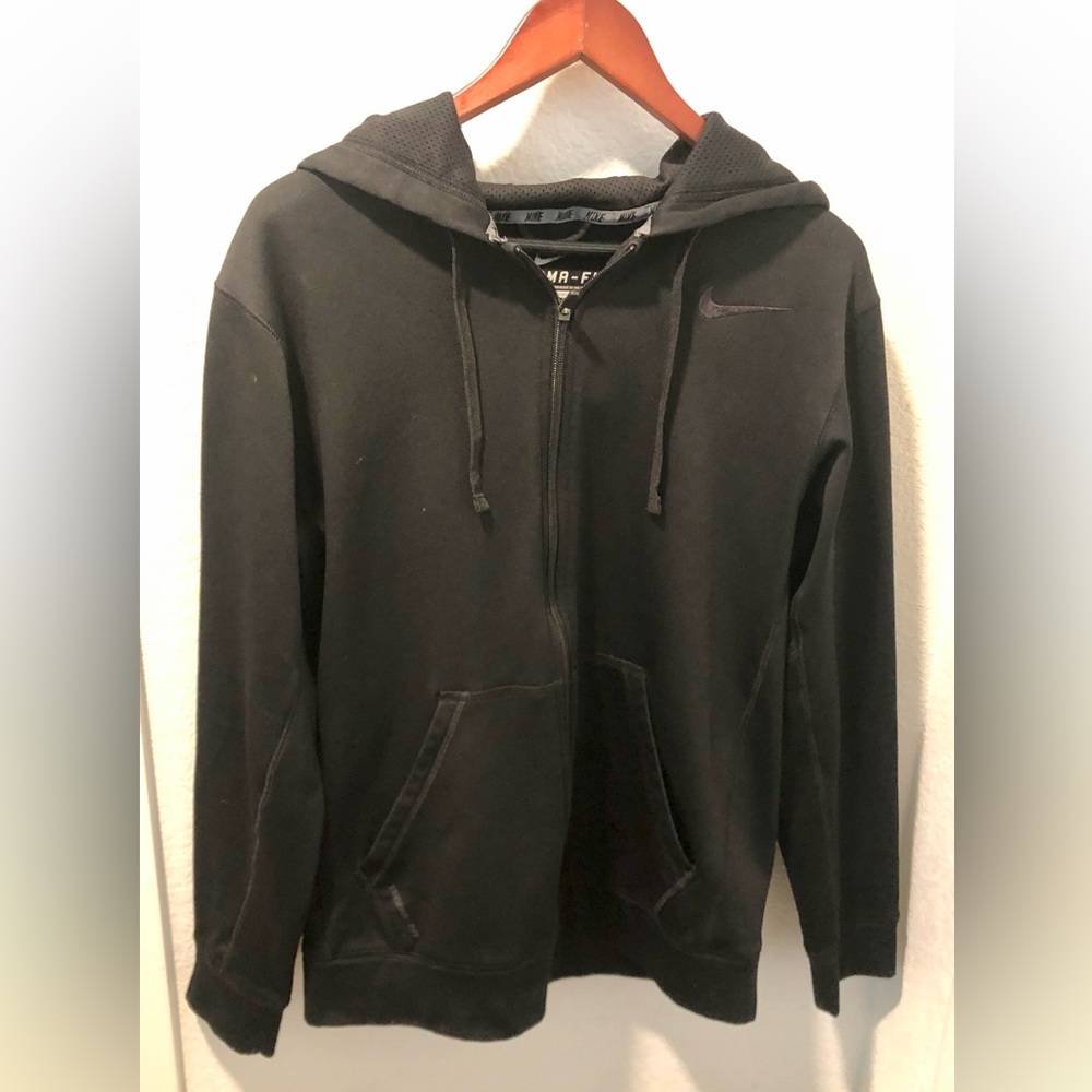 Nike Men’s Black Therma-Fit Full-Zip Hooded Jacket with Subtle Swoosh